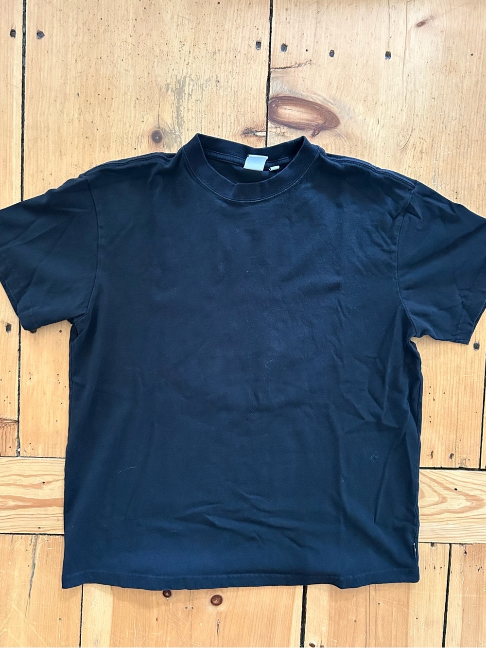 Aritzia TNA Black Short Sleeve Crewneck Tee